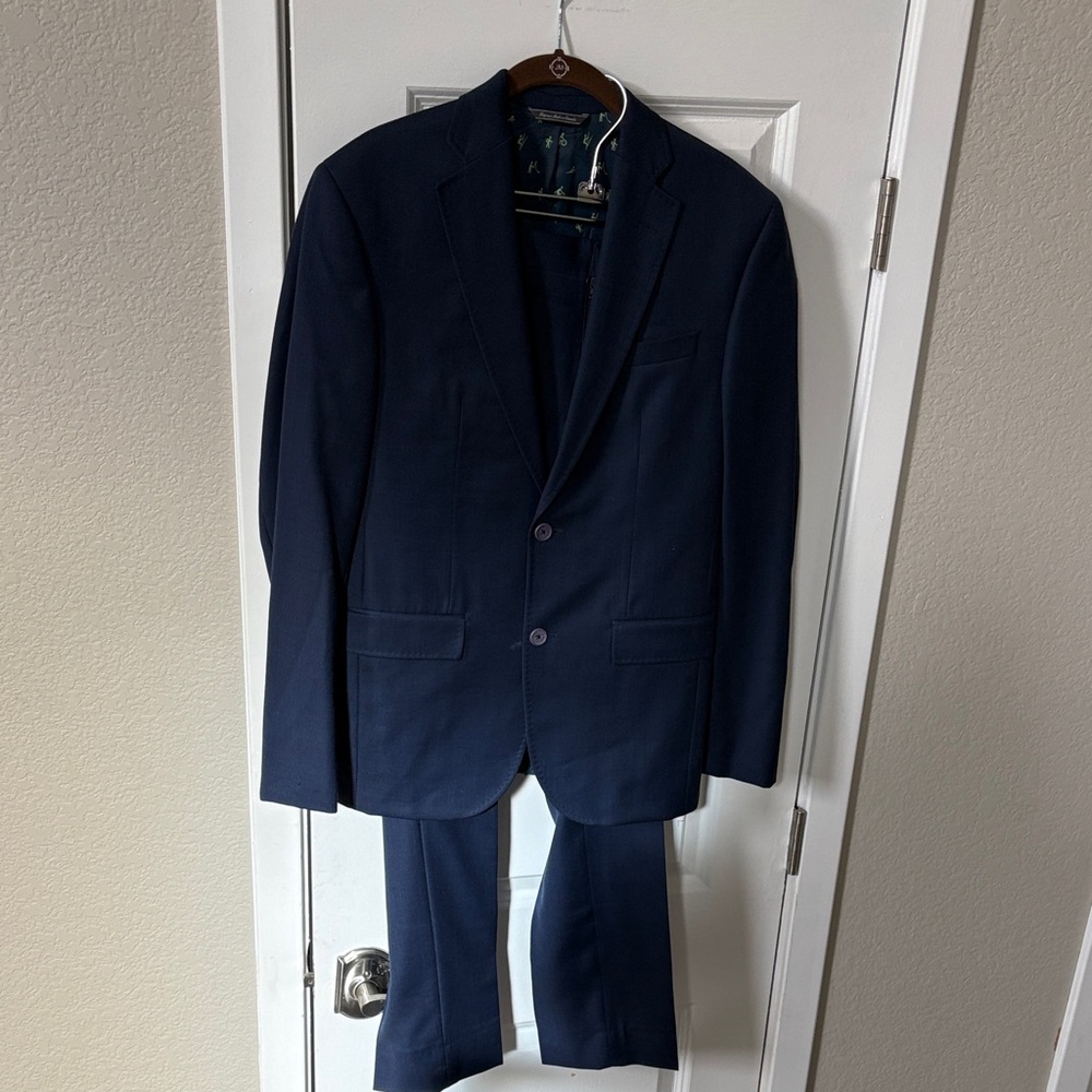 Ted Baker Men's Navy Blue Suit jacket 38R, Pants 31R